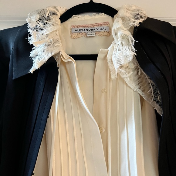 Alexandra Vidal top thinking of selling - Picture 2 of 4